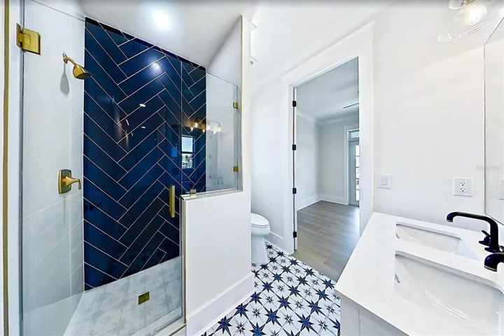 Guest Shower!