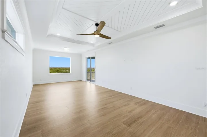 Master Bedroom with Lanai Access!