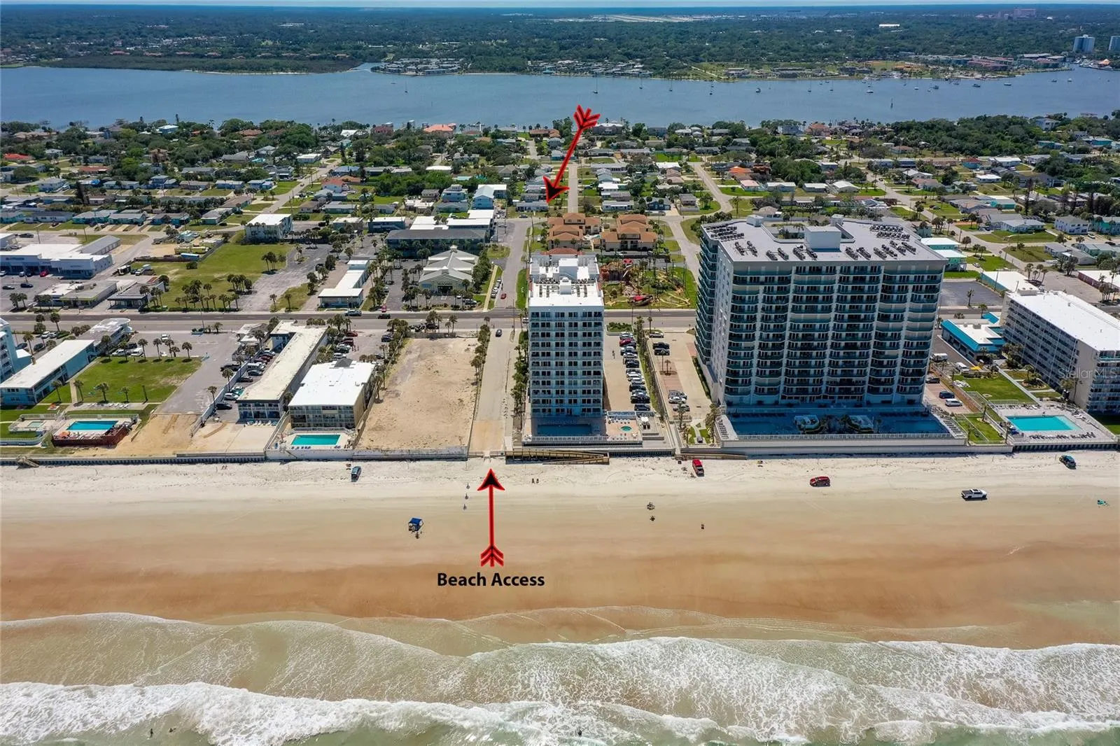 Public beach access only 1 block away