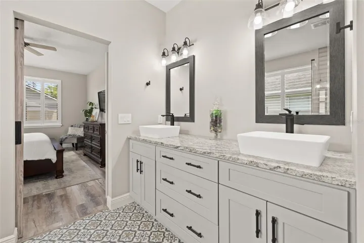 Dual Vanity