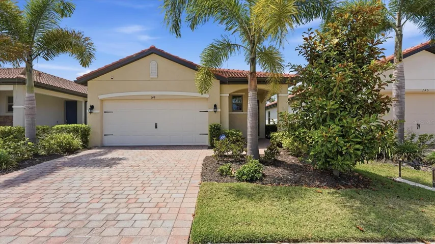 Driveway/Garage