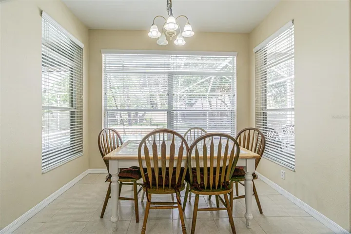 Kitchen Seating Area