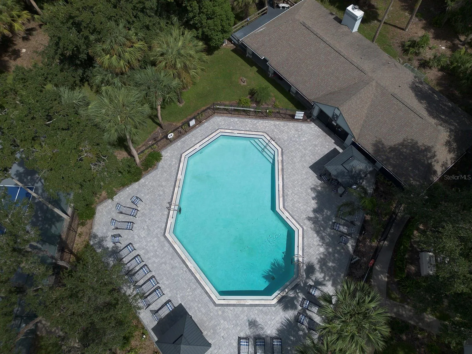 Pool aerial