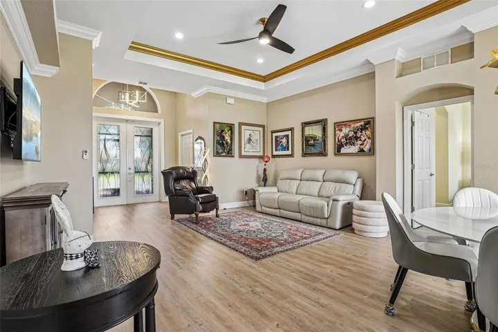 Living Room-Vaulted Ceilings