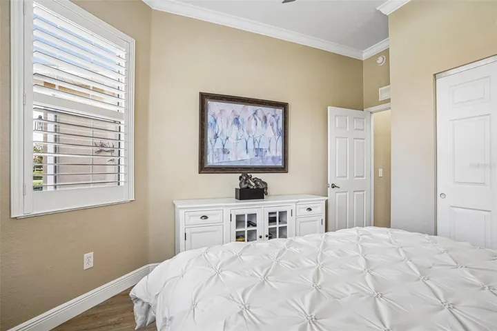 Guest Bedroom-More Crown Molding!