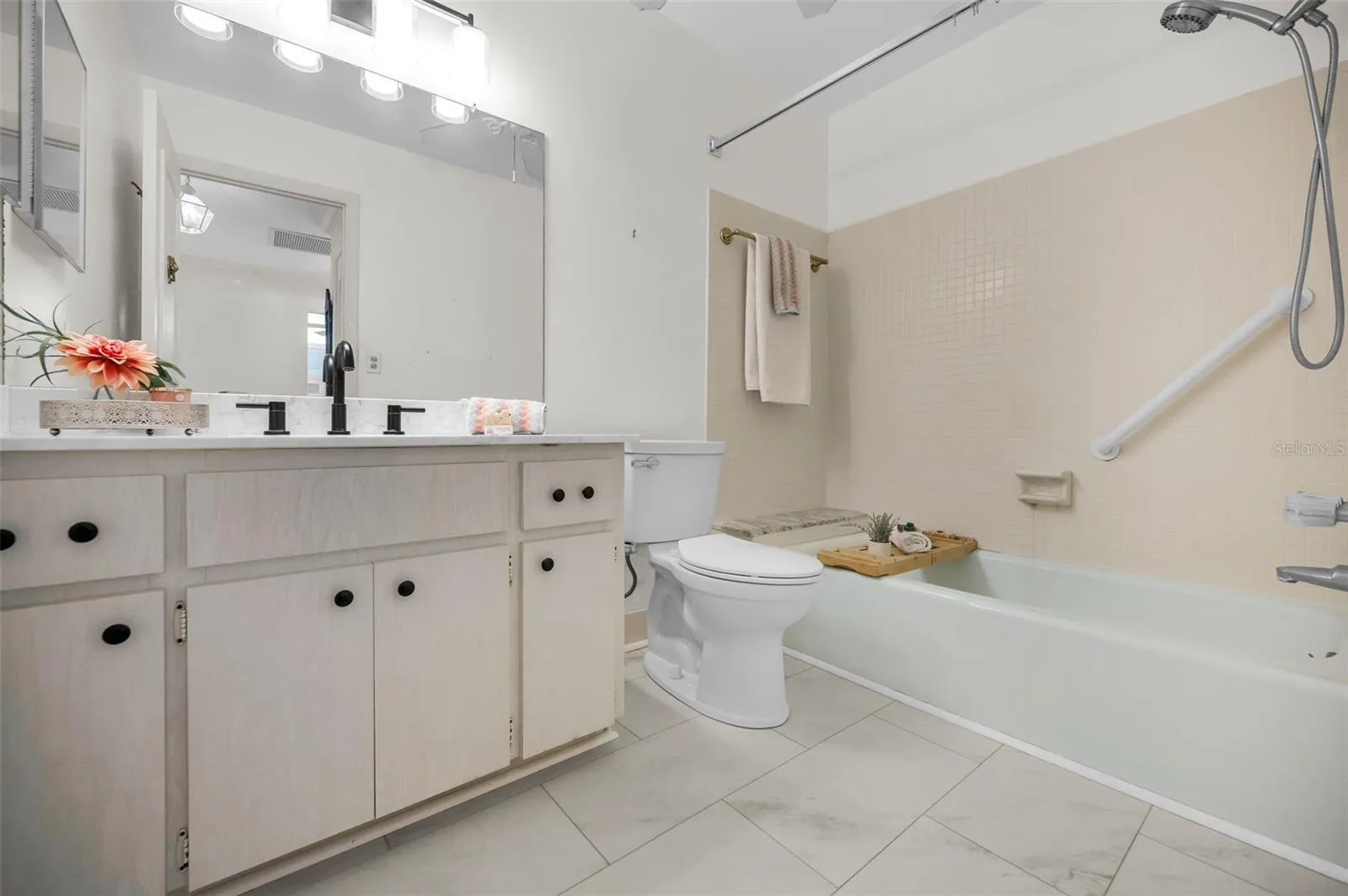 Guest bathrooom