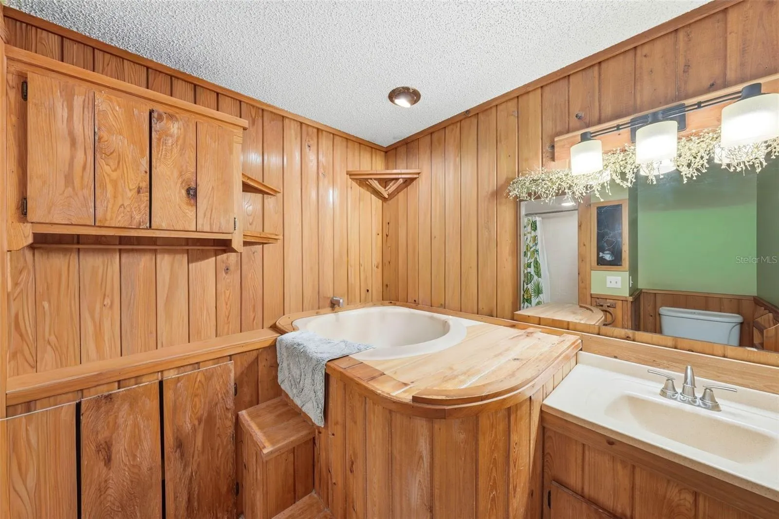 Upstairs bathroom