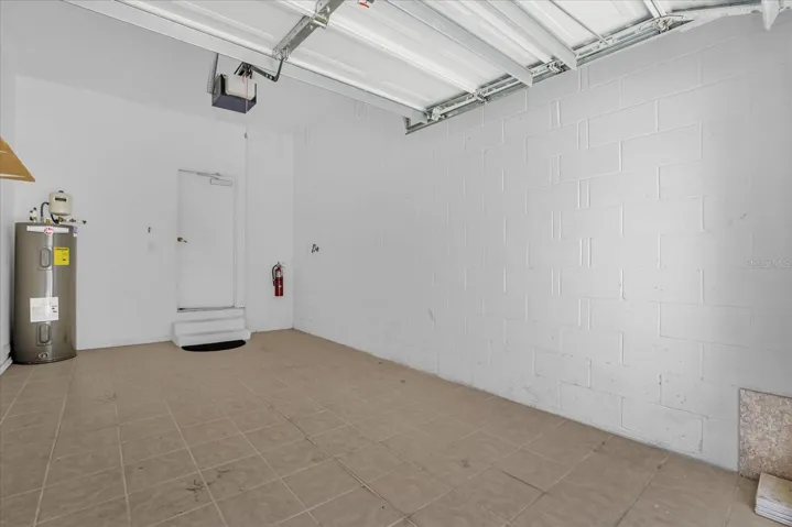 1 Car Garage