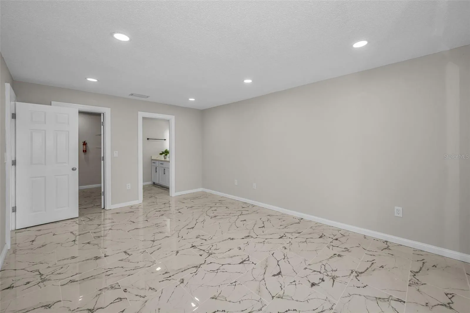 Master Bedroom with walk in closet and en-suite