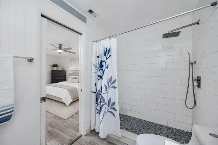 Second Bath at  2101 Fox Chase Blvd, #107, Palm Harbor, FL 34683
