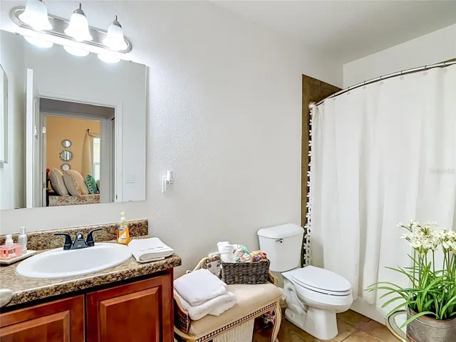 2nd Bathroom