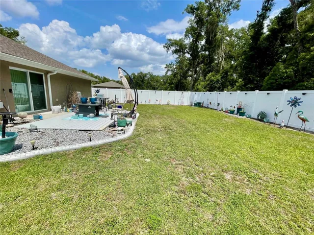 BEAUTIFULLY FENCED YARD