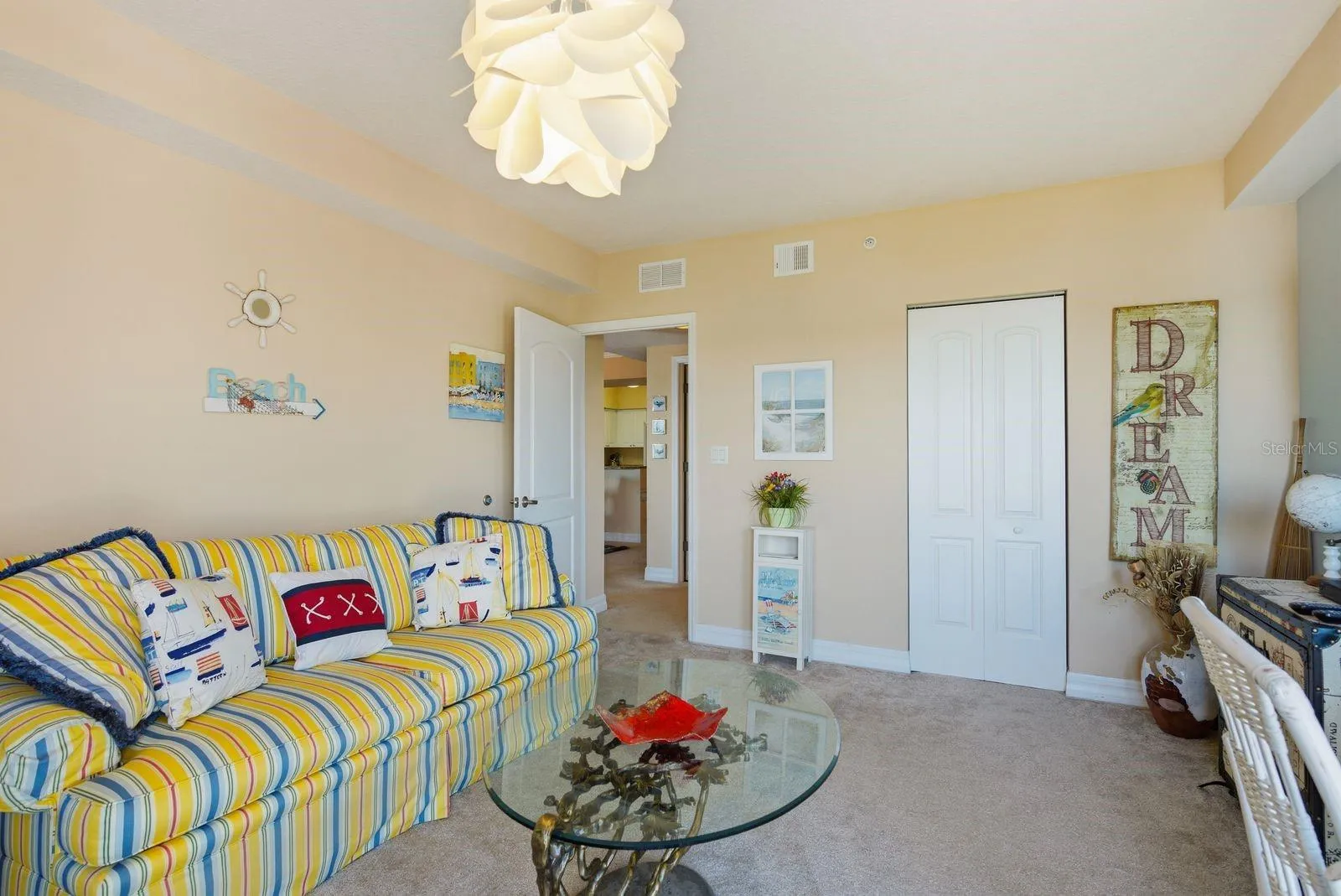 Guest bedroom
