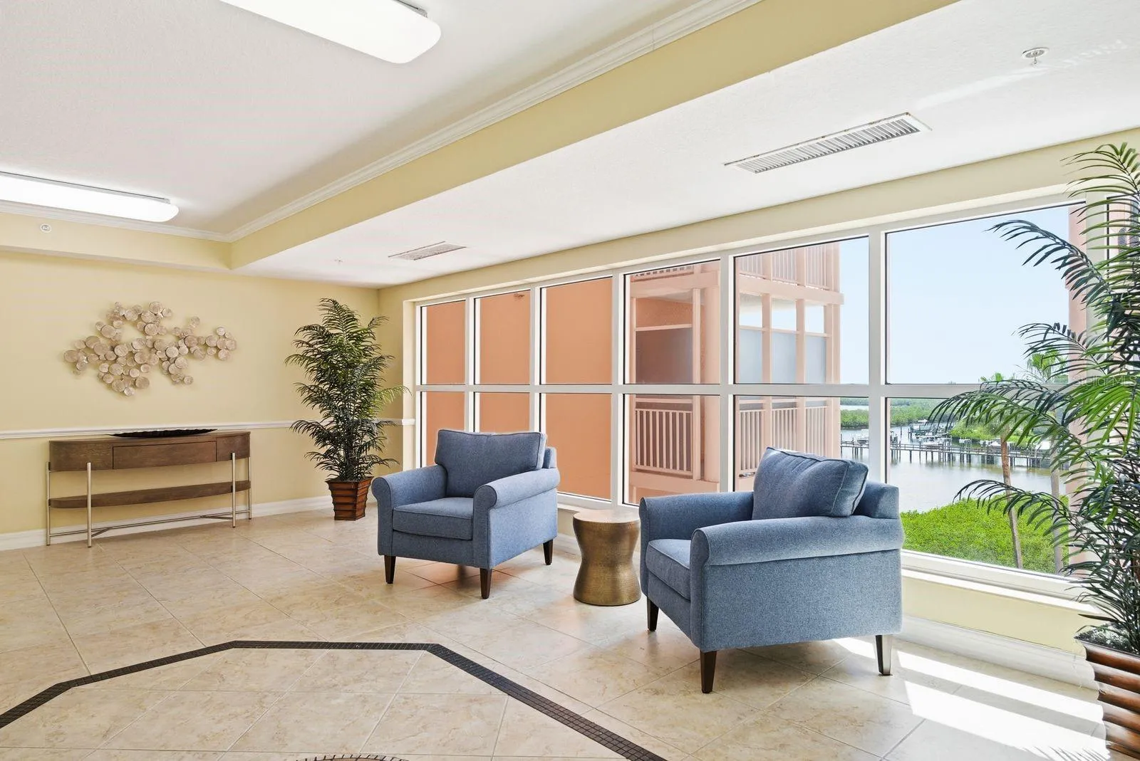 5th Floor Lobby
