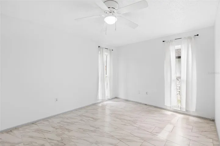 Bedroom 1 / 10x12