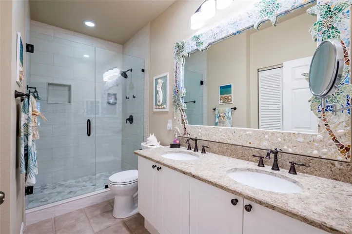 Primary En Suite bathroom