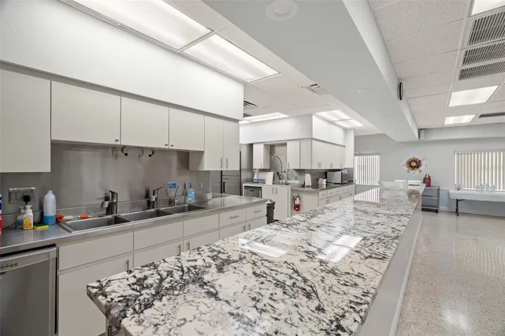 Unit #5 clubhouse has a fully updated kitchen.