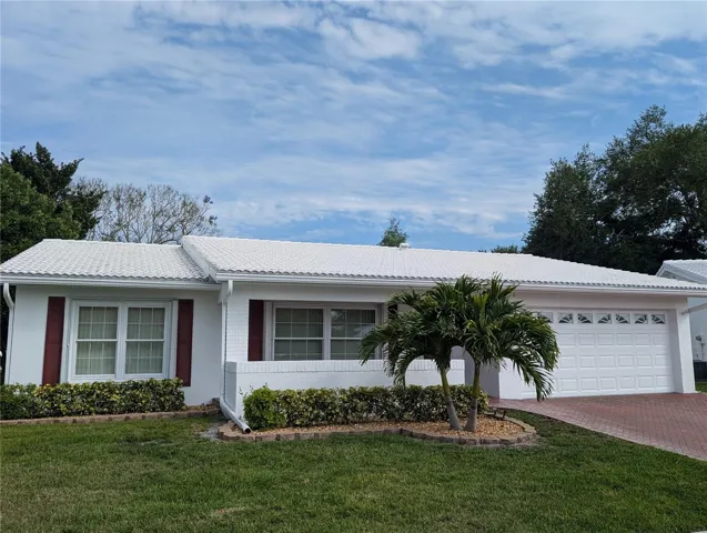 Stunning 2BR/2BA/2CG 