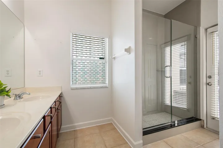 POOL BATHROOM -DOUBLE SINKS