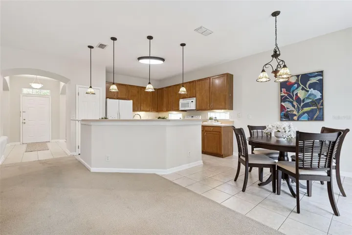9' x 10' Dinette area by Kitchen area