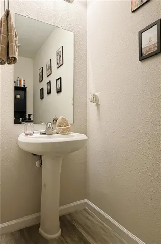Half bathroom sink