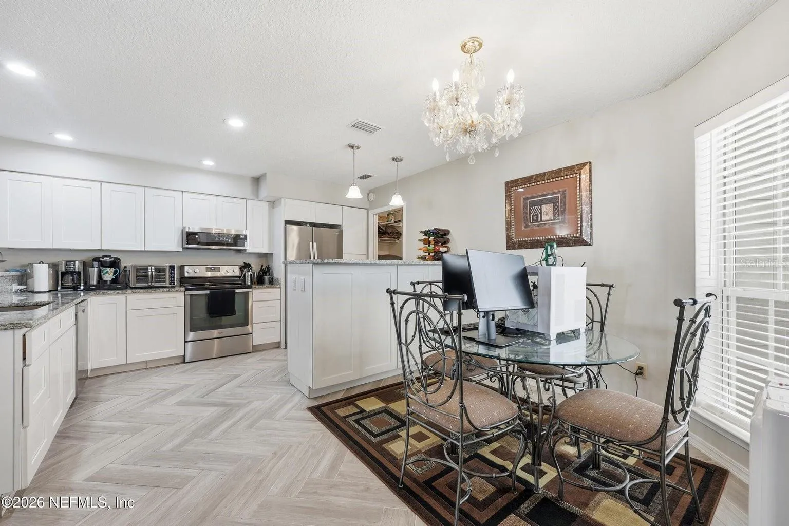 Kitchen | Dining Area
