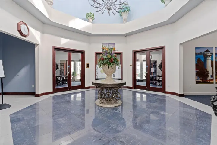 ENTRANCE TO CLUB HOUSE