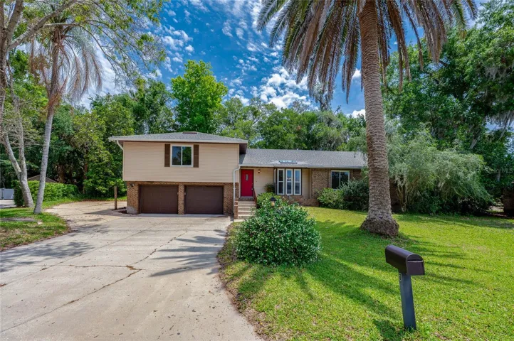 7 Waterfront Ct