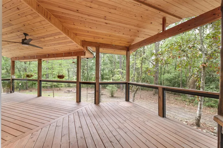 Cable railings around the entire deck