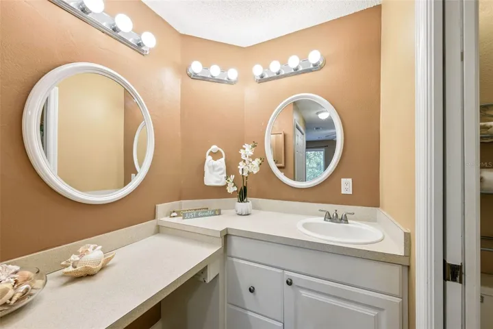 En-suite bathroom