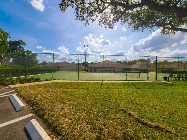 Secondary angle of tennis facilities. OM724494