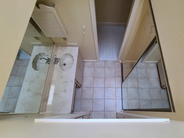 Closet and vanity combination space. OM724494