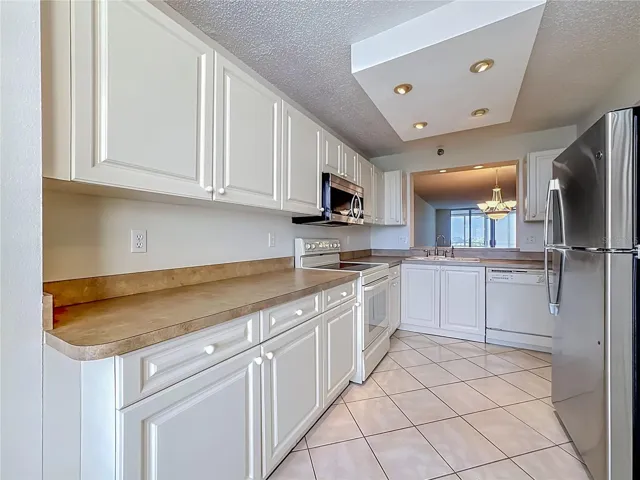 Another view of the kitchen.