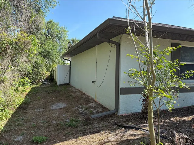 VIEW FROM LEFT FRONT OF HOME OF LEFT SIDE OF HOME