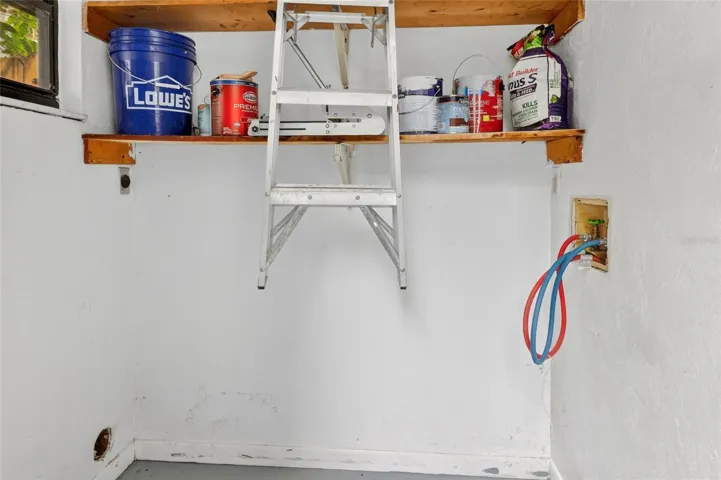 Utility room - space for washer and dryer