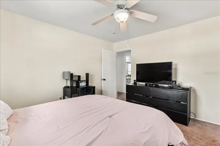 Guest bedroom 1.