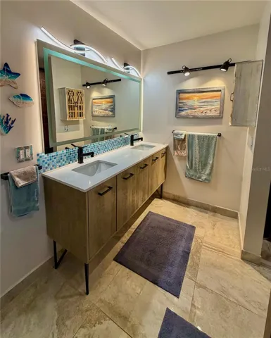 Master bath vanity with double sinks