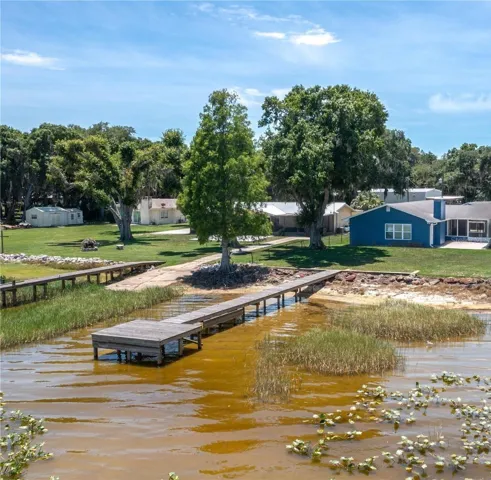 House facing Lake Rosalie