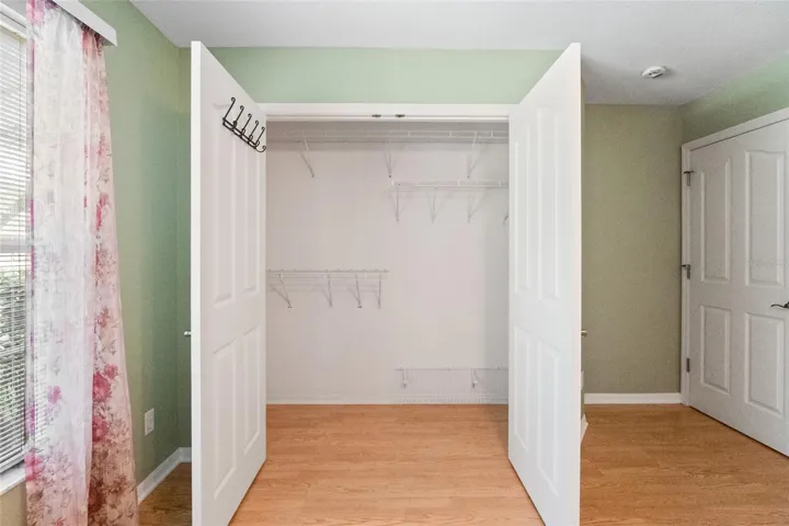 2nd bdrm w built-in closet