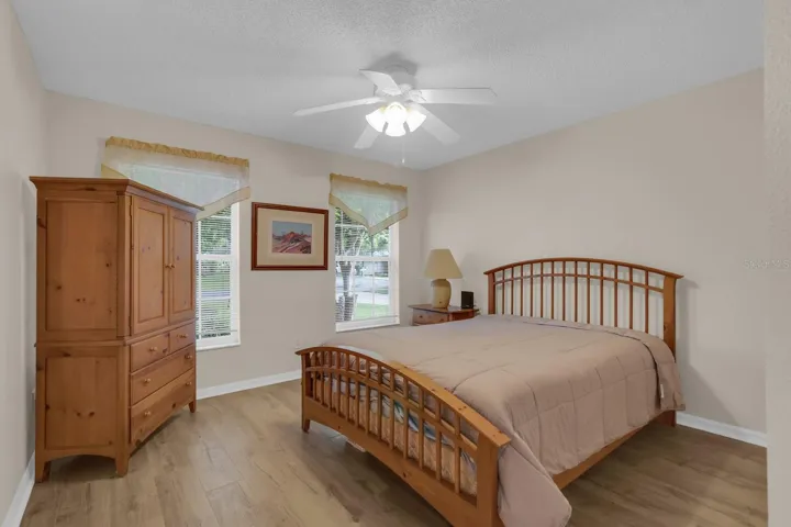 Guest bedroom