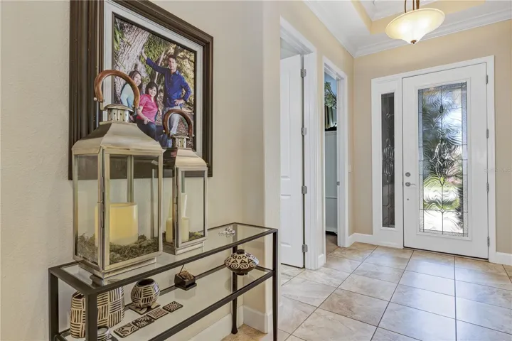 Hall - Entryway