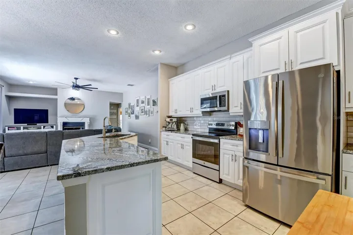 Granite Counter tops and Stainless Appliances