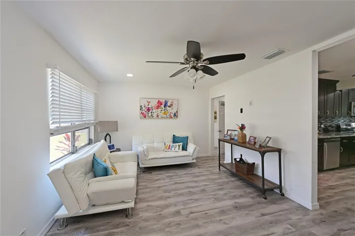 Sitting Room/Family Room