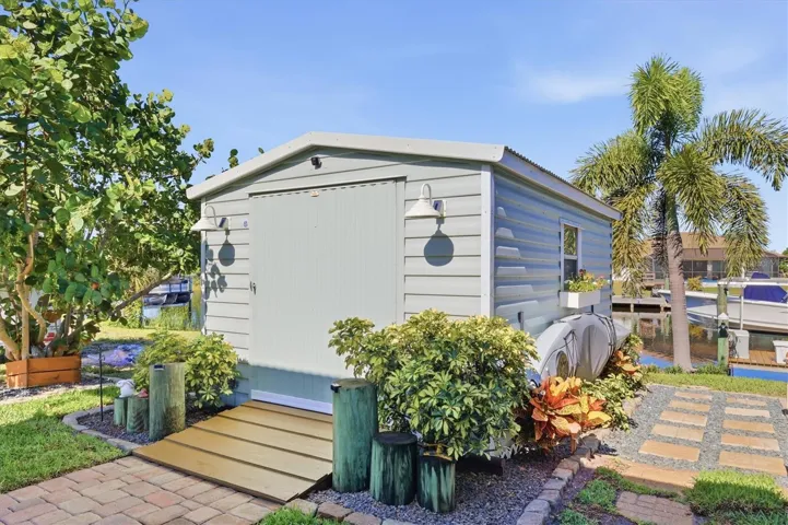 140 sq ft shed