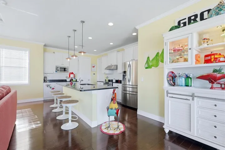 Spacious modern kitchen