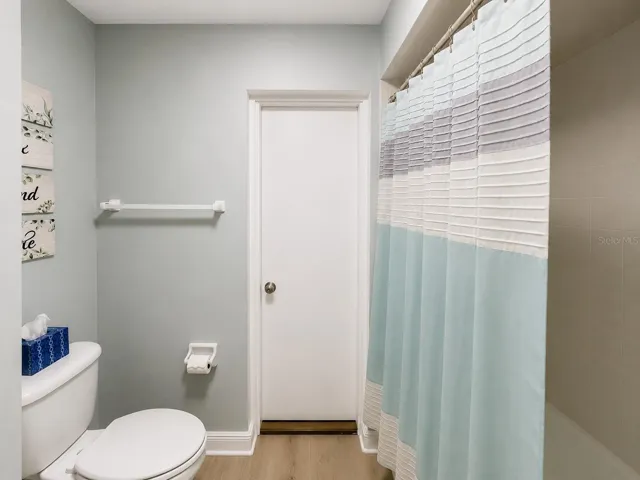 Guest bathroom shower and exterior access