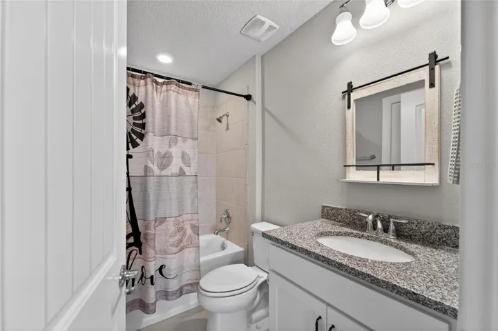Upstairs second floor bathroom