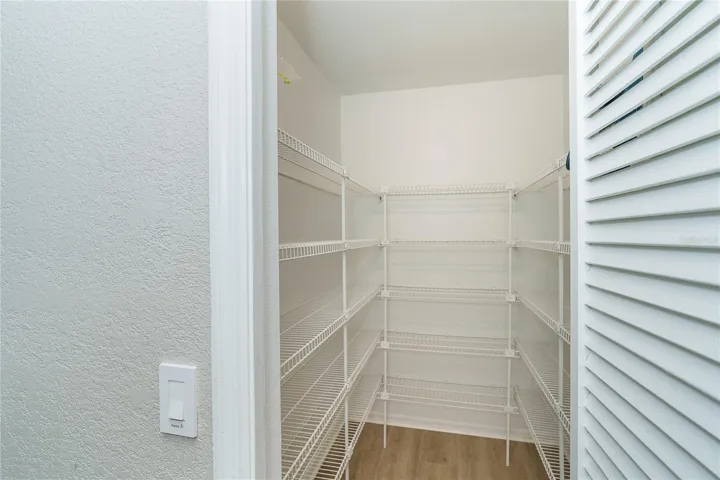 Walk in Pantry