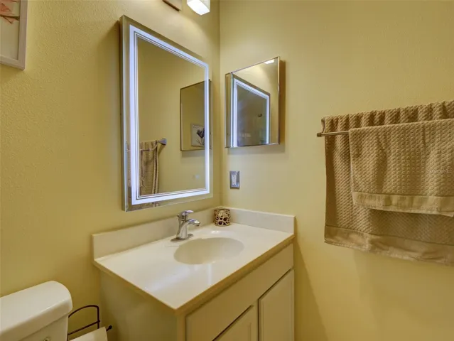 2nd Bathroom