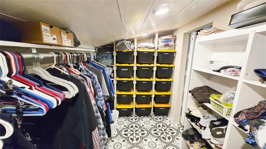 primary bedroom closet